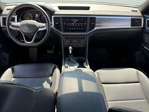 Used 2021 Volkswagen Atlas Cross Sport SE image 4