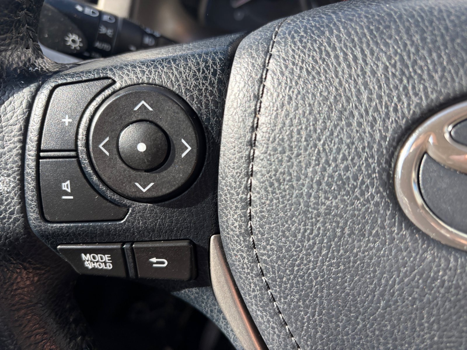 Used 2013 Toyota RAV4 Limited AWD/4WD image 20