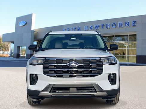 New 2026 Ford Explorer Active w/ Active Comfort Package image 2