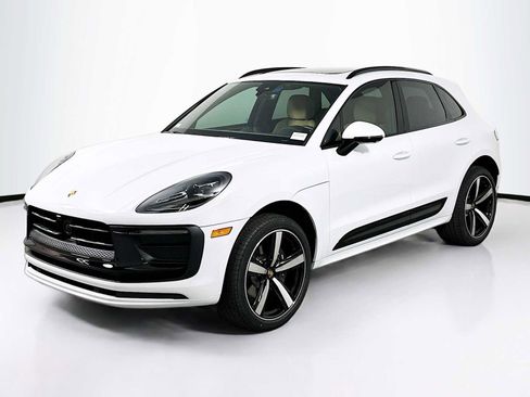 New 2026 Porsche Macan image 1