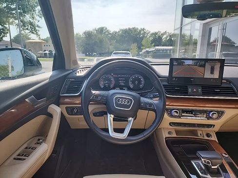 Used 2023 Audi Q5 2.0T Premium Plus w/ Premium Plus Package AWD/4WD image 18