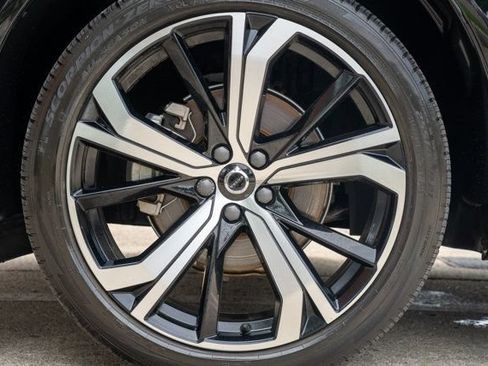 Used 2024 Volvo XC60 B5 Ultimate w/ Protection Package Premier AWD/4WD image 58
