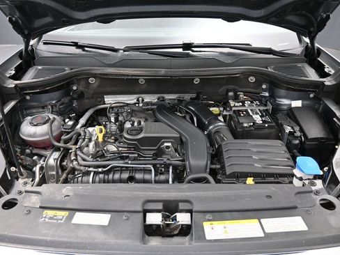 Used 2022 Volkswagen Taos SE w/ Panoramic Sunroof Package AWD/4WD image 27