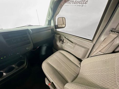Used 2020 Chevrolet Express 3500 LT w/ LT Preferred Equipment Group image 11