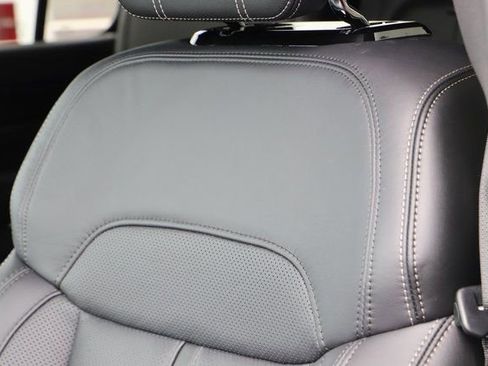 New 2024 Jeep Grand Wagoneer L 4WD w/ Convenience Group III image 16