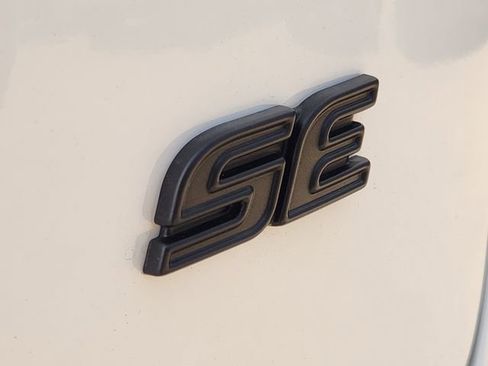 Used 2026 Toyota Corolla SE FWD image 7