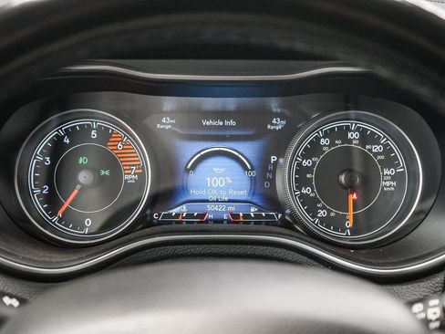 Used 2020 Jeep Cherokee High Altitude image 24