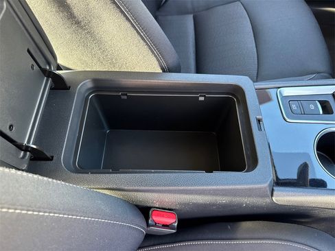 Used 2022 Nissan Altima 2.5 SV w/ SV Premium Package image 15