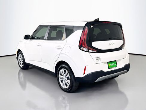 Used 2024 Kia Soul LX image 7