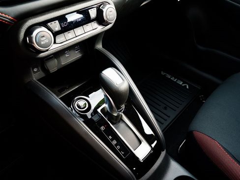 New 2025 Nissan Versa SR w/ Trunk Package image 16