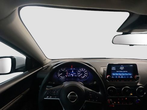 Used 2023 Nissan Sentra SV FWD image 7