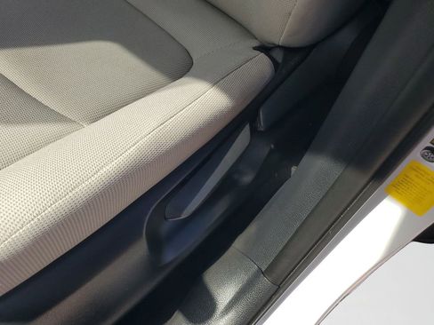 Used 2023 Toyota Corolla Cross LE FWD image 16