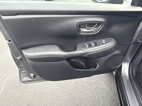 Used 2025 Honda HR-V EX-L image 16
