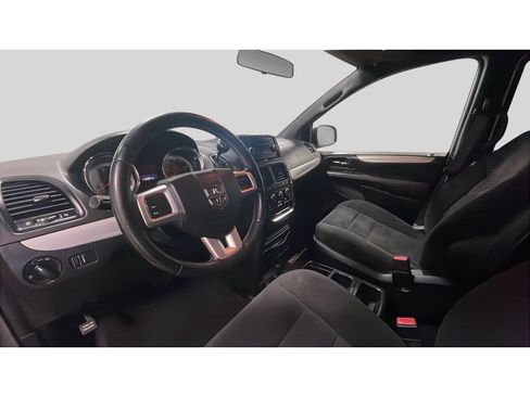Used 2015 Dodge Grand Caravan SE w/ Quick Order Package 29E SE FWD image 12
