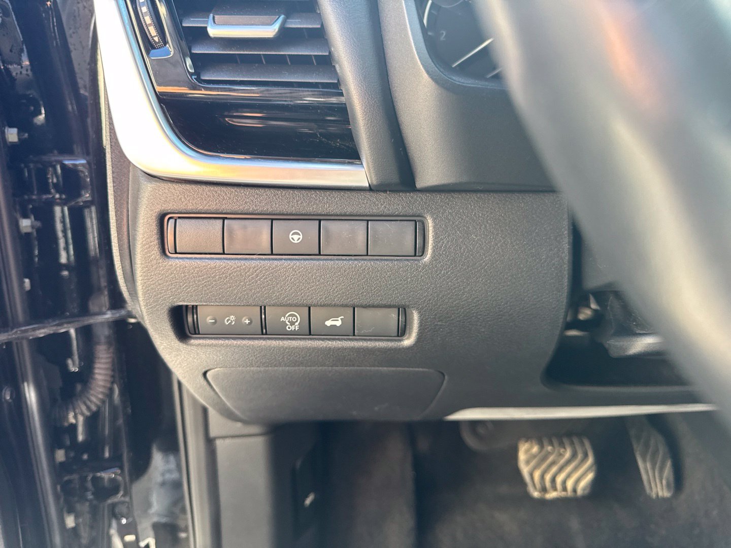 Used 2023 Nissan Rogue SL w/ SL Premium Package AWD/4WD image 21