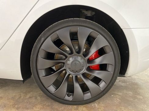 Used 2023 Tesla Model 3 Performance image 27