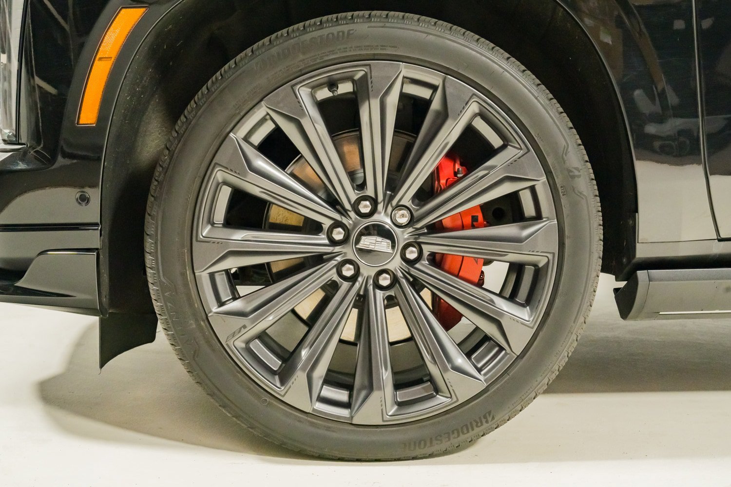 Used 2025 Cadillac Escalade V AWD/4WD image 12