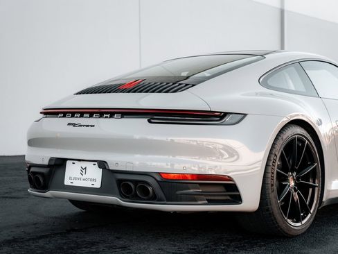 Used 2022 Porsche 911 Carrera image 32