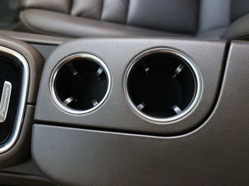 Used 2018 Porsche Panamera 4 image 46