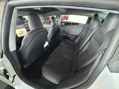 Used 2025 Tesla Model 3 Long Range RWD image 18