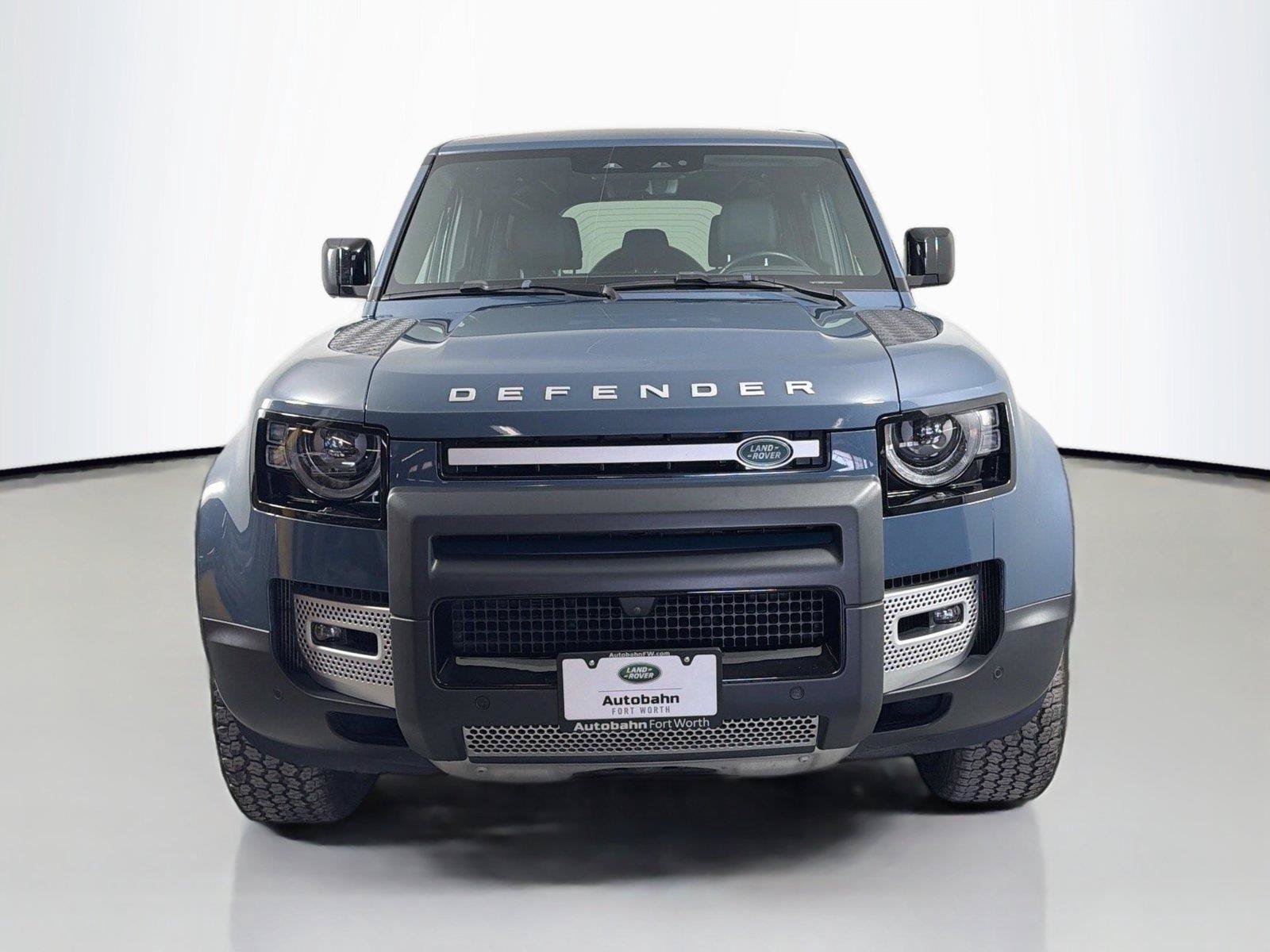 Used 2021 Land Rover Defender 110 SE AWD/4WD image 2