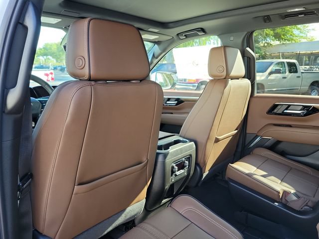 New 2026 Chevrolet Tahoe High Country w/ Sun And Tow Package AWD/4WD image 13