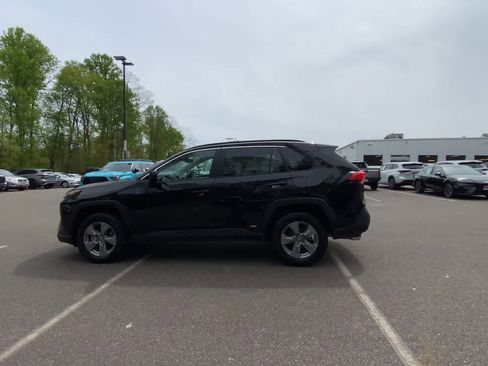 Used 2025 Toyota RAV4 LE AWD/4WD image 5