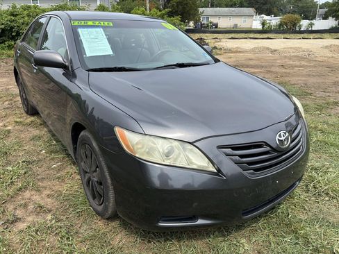 Used 2008 Toyota Camry LE FWD image 3