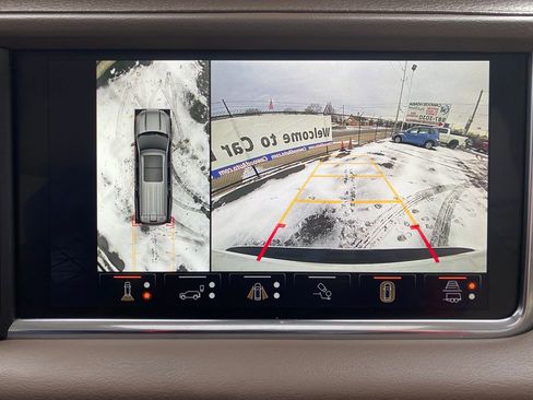 Used 2024 GMC Yukon XL Denali image 36