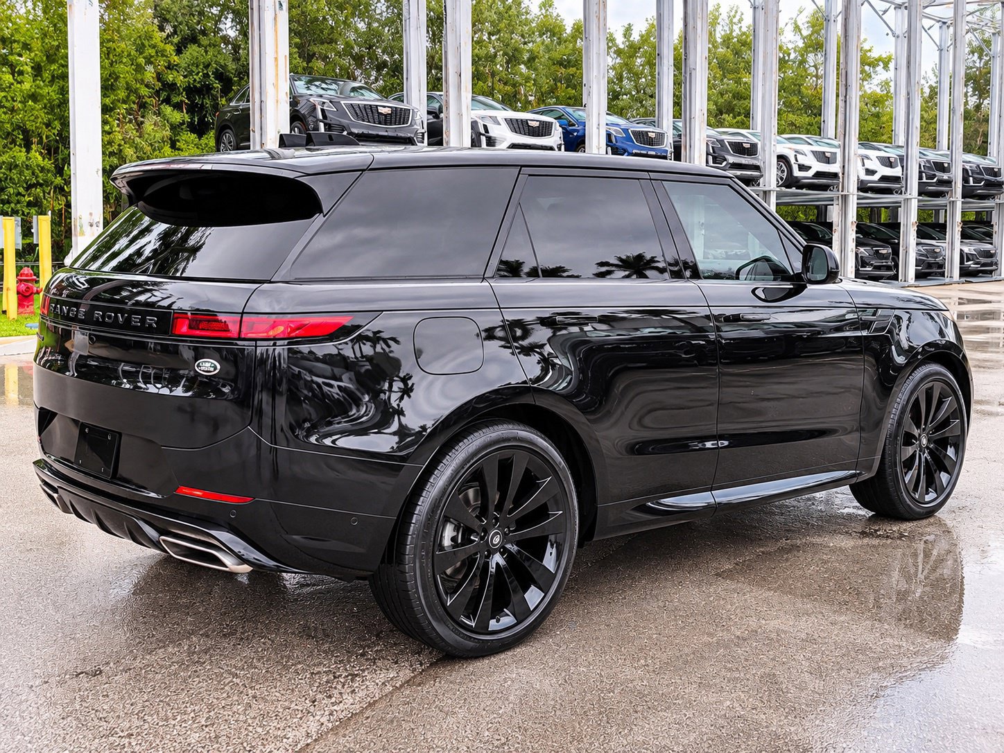 Used 2025 Land Rover Range Rover Sport Dynamic SE AWD/4WD image 5