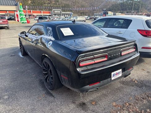 Used 2015 Dodge Challenger SXT w/ Super Sport Group (SS/T) image 6