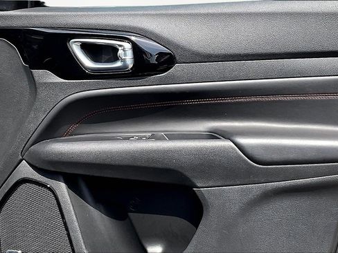 Used 2022 Jeep Compass Trailhawk w/ Trailhawk Elite Group AWD/4WD image 28