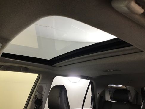 Used 2017 Toyota 4Runner SR5 Premium image 14