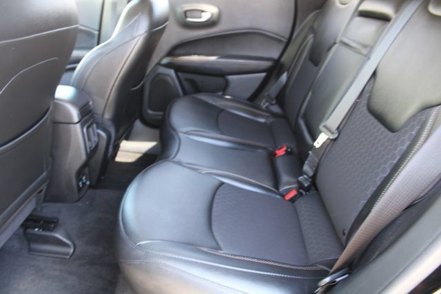 Used 2019 Jeep Compass Latitude w/ Popular Equipment Group FWD image 37