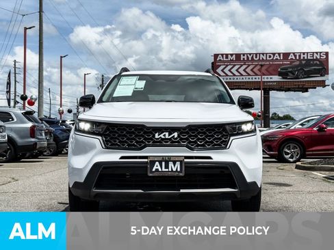 Used 2023 Kia Sorento S AWD/4WD image 3