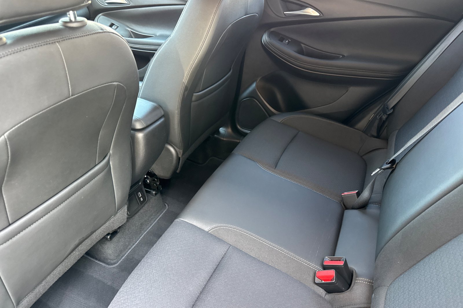 Used 2024 Buick Encore GX Preferred FWD image 14
