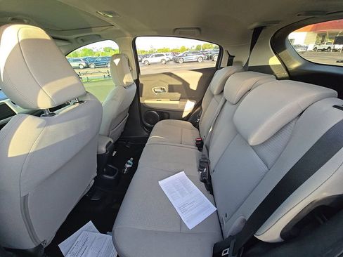 Used 2021 Honda HR-V EX image 4