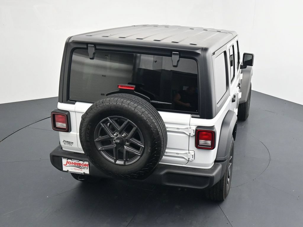 Used 2024 Jeep Wrangler Unlimited Sport AWD/4WD image 29