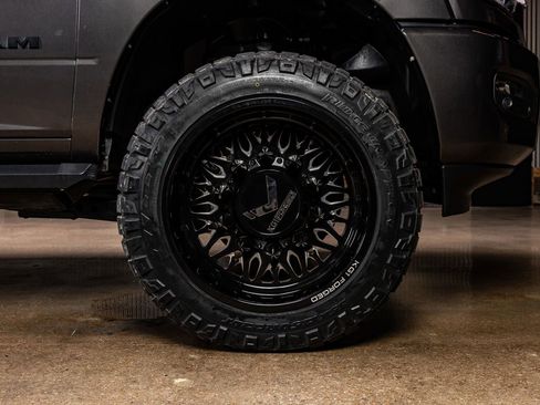 Used 2024 RAM 3500 Laramie w/ Night Edition image 11