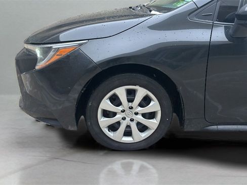 Used 2022 Toyota Corolla LE image 9