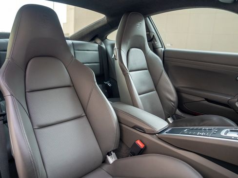 Used 2019 Porsche 911 Carrera 4S w/ Sport Chrono Package image 25