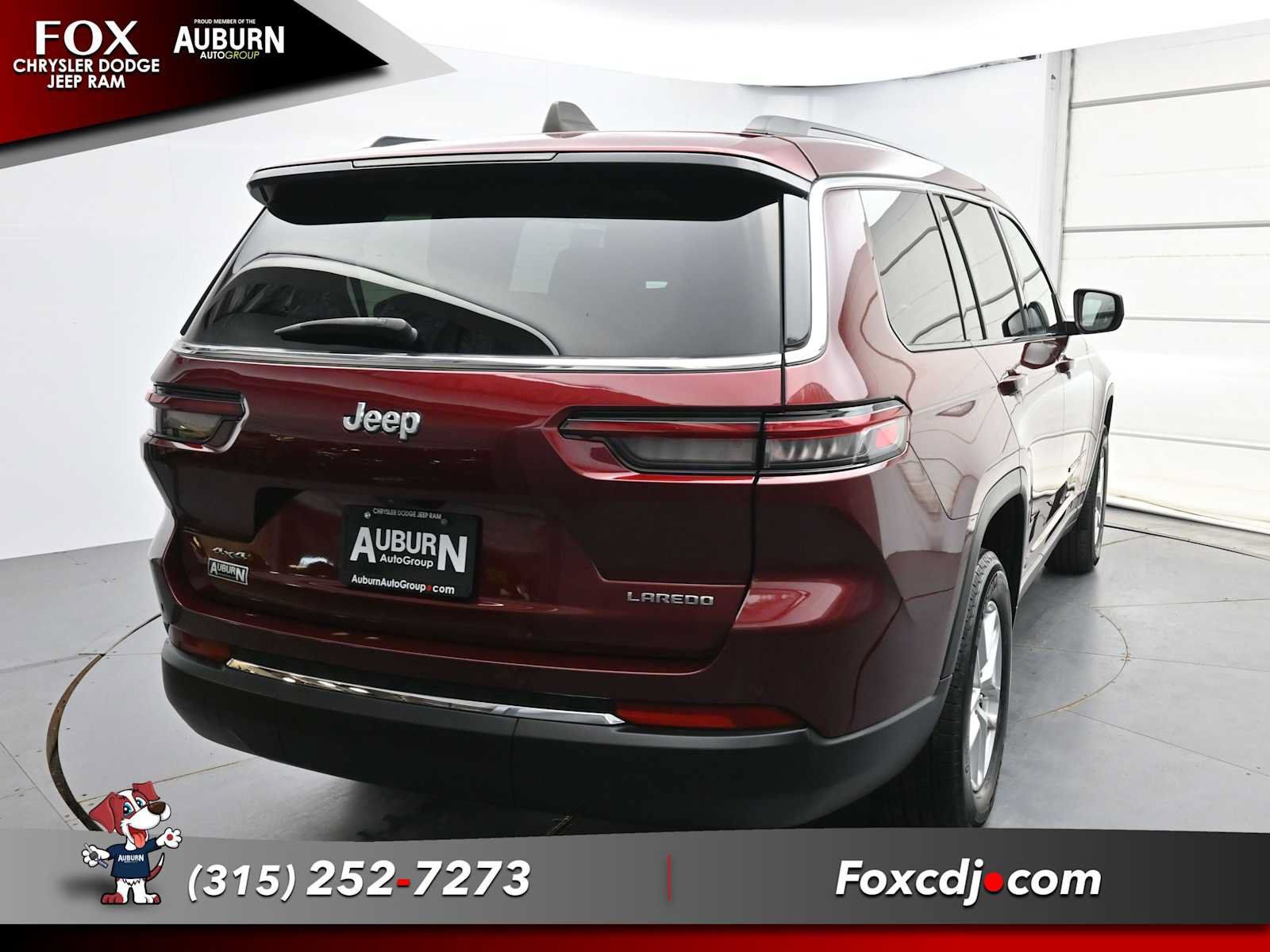 Used 2023 Jeep Grand Cherokee L Laredo w/ Luxury Tech Group I AWD/4WD image 17