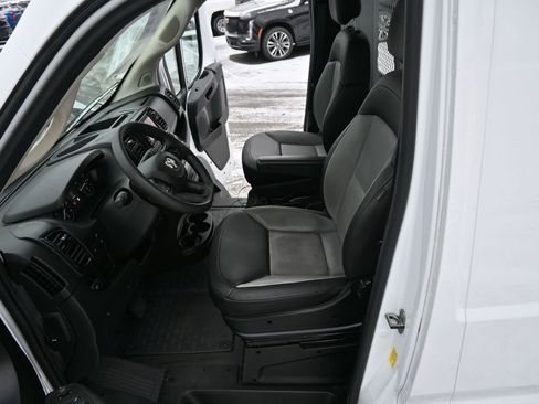 Used 2024 RAM ProMaster 2500 w/ Convenience Group image 15