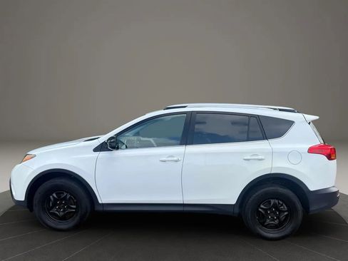Used 2014 Toyota RAV4 LE image 8