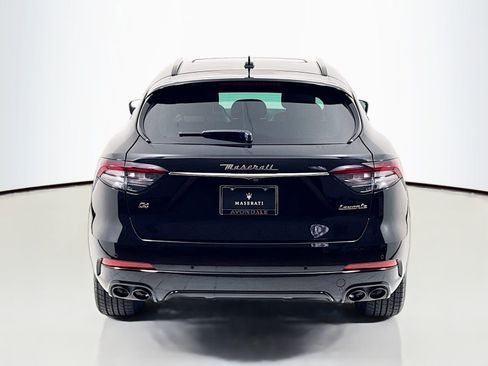 Used 2021 Maserati Levante AWD/4WD image 6