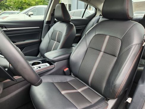 Certified 2025 Nissan Altima 2.5 SR AWD/4WD image 7