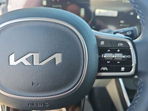 New 2026 Kia Carnival SX image 12