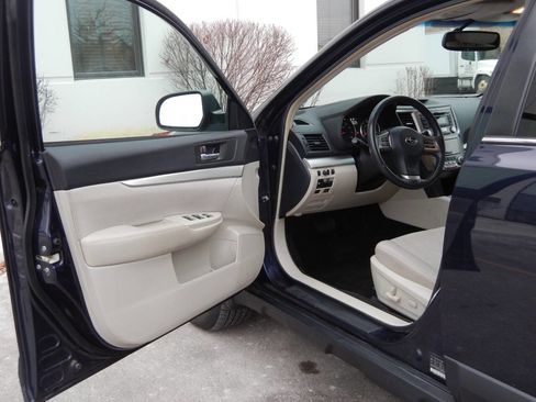 Used 2013 Subaru Outback 2.5i Premium image 23