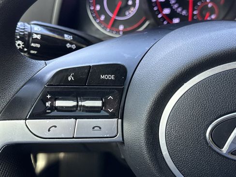 Certified 2022 Hyundai Elantra SEL image 19