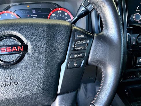Used 2020 Nissan Titan PRO-4X w/ Pro-4x Convenience Package image 23